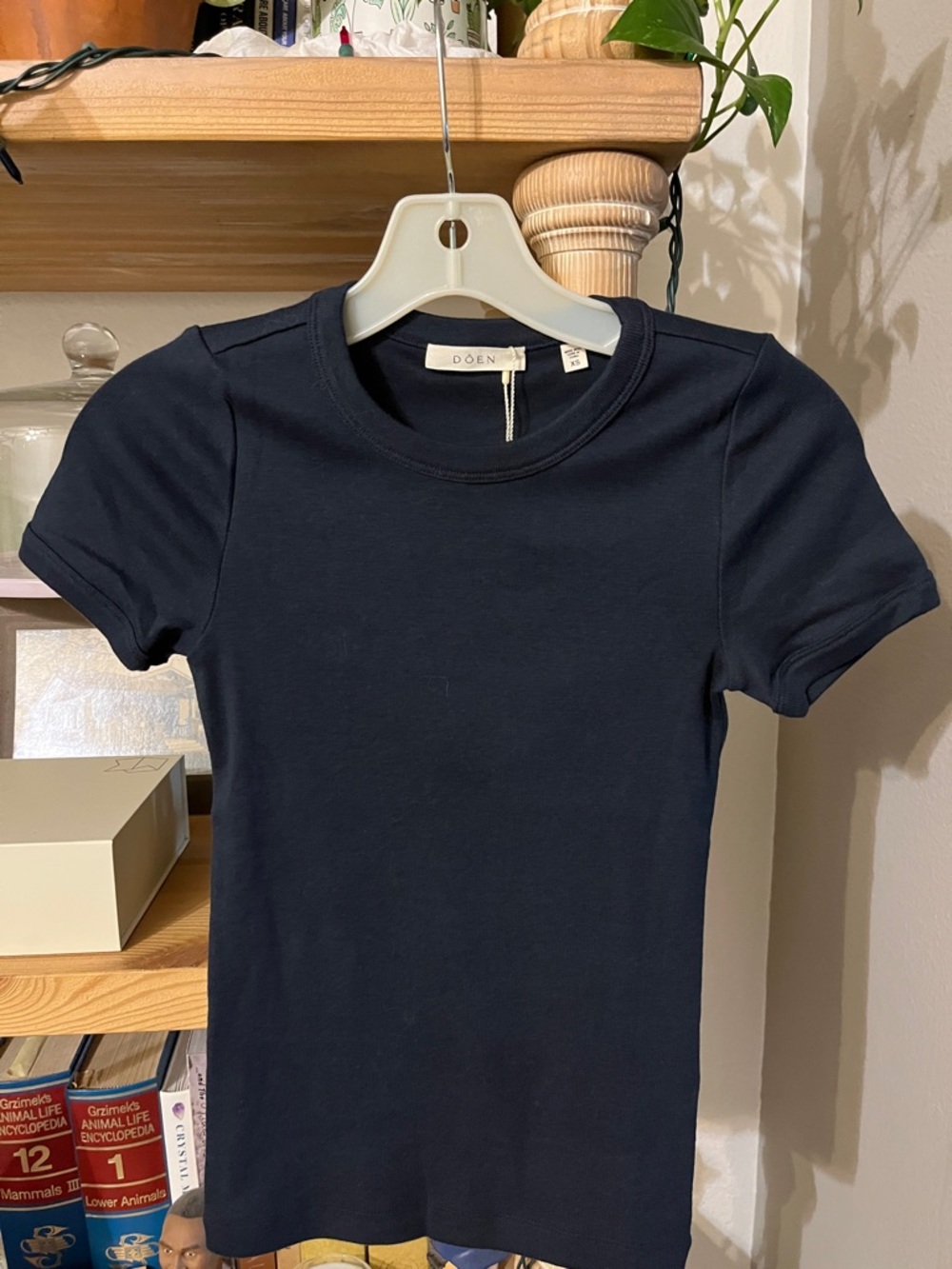 Doen Vivi Tee in Navy - NWT